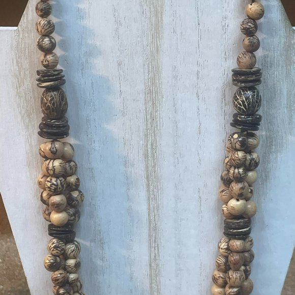 TAGUA NUT BEAUTIFULLY DESIGNED NATURAL & BROWN STYLIZED EXTRA LONG NECKLACE FT - Picture 2 of 9